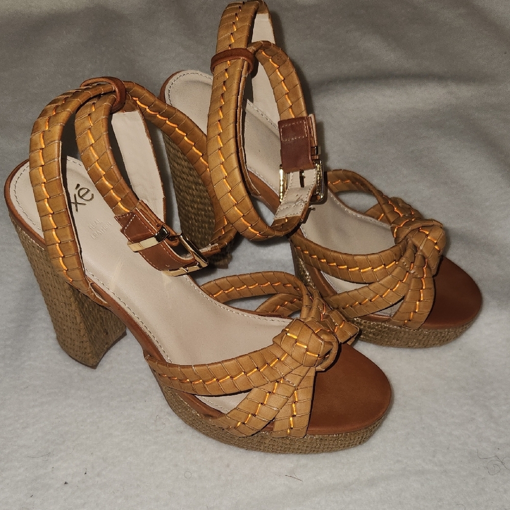 Platform Block Heels - Picture 2 of 8